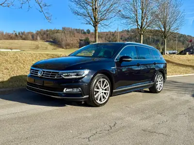 VW Passat Variant 2.0 TSI 280 ch — Break intégral 4Motion, entretien premium — vista posteriore