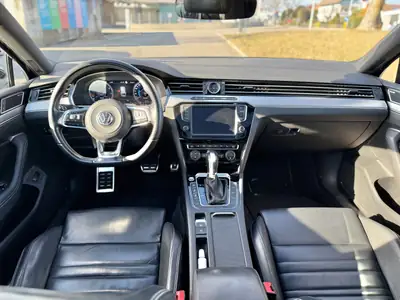 VW Passat Variant 2.0 TSI 280 ch — Break intégral 4Motion, entretien premium — Miniatura 9