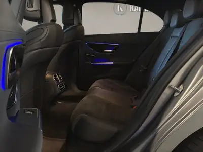Mercedes-Benz C 300 4Matic AMG Line — Berline sportive, faible kilométrage, origine suisse — Miniatura 20