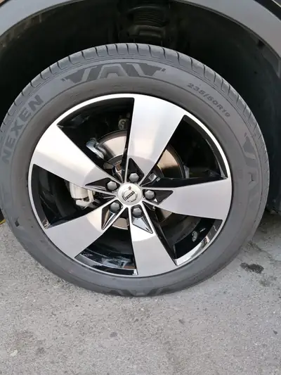 Volvo XC40 T3 Momentum — SUV compact suédois, 80'000 km, sans sinistre — Armaturenbrett