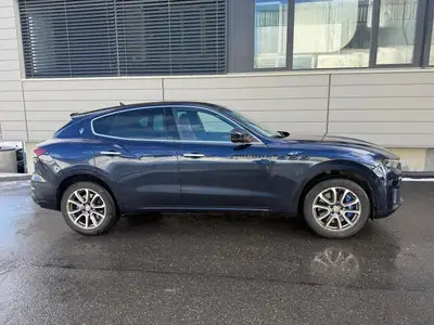 Maserati Levante 2.0 MHEV GT Hybrid — SUV premium hybride, édition limitée 1/200 — Miniatura 11
