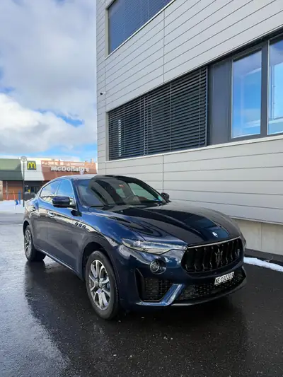 Maserati Levante 2.0 MHEV GT Hybrid — SUV premium hybride, édition limitée 1/200 — Miniatura 10