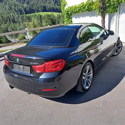BMW 430i Cabriolet xDrive — Roadster sportif, intérieur premium noir — interni