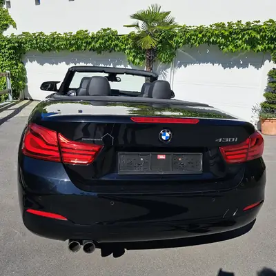 BMW 430i Cabriolet xDrive — Roadster sportif, intérieur premium noir — cruscotto