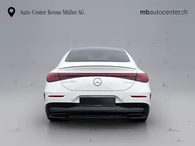 Mercedes-Benz CLA 220 AMG Line 4matic — Berline dynamique, transmission automatique, très faible kilométrage — intérieur