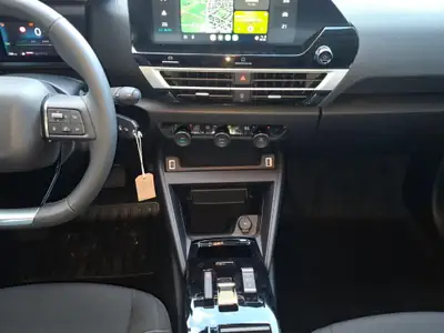 Citroën C4 1.2 Hybrid You 2025 — Berline hybride légère, 20 km seulement — Thumbnail 10