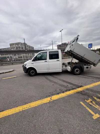 VW T6 2.0 TDI 4Motion — Utilitaire robuste, traction intégrale et 145'000 km — Heckansicht