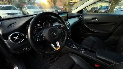 Mercedes-Benz GLA 250 Urban 4Matic — SUV compact premium, 4 roues motrices, 128'000 km — Thumbnail 10