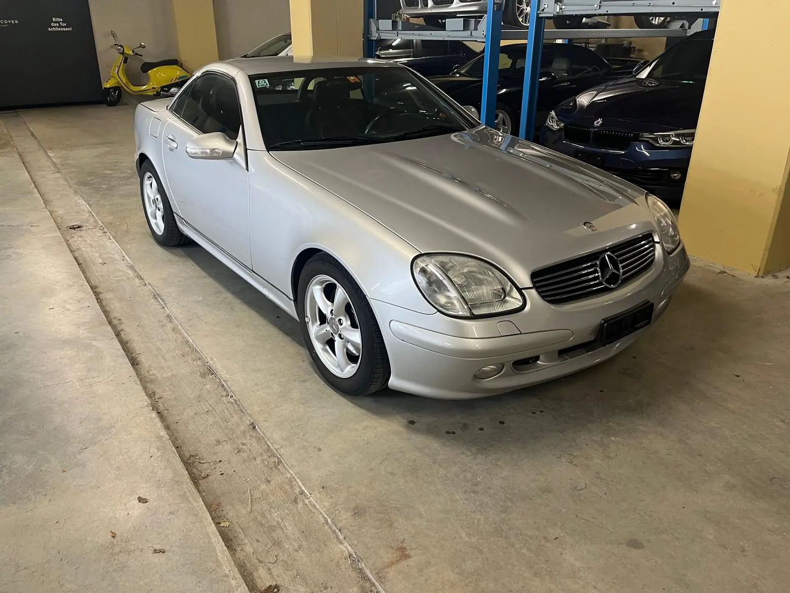 Mercedes-Benz SLK 320 — Cabriolet élégant, moteur V6 performant, bon état général — vista esterna