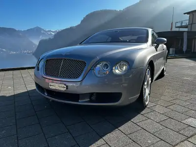 Bentley Continental GT 6.0 — Coupé de prestige avec moteur 12-cylindres mythique — exterior view