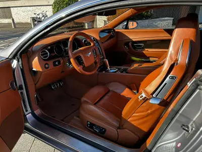 Bentley Continental GT 6.0 — Coupé de prestige avec moteur 12-cylindres mythique — detail