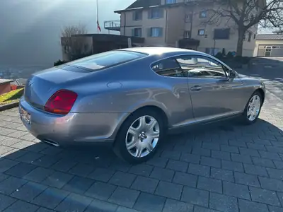 Bentley Continental GT 6.0 — Coupé de prestige avec moteur 12-cylindres mythique — Thumbnail 11