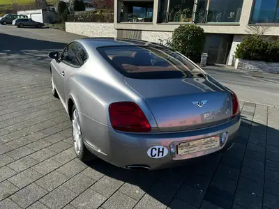 Bentley Continental GT 6.0 — Coupé de prestige avec moteur 12-cylindres mythique — Thumbnail 10