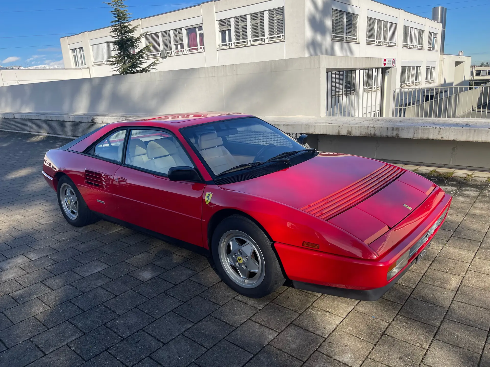 Ferrari Mondial 3.4 T — Chef-d'œuvre V8 des années 90, 4 places authentiques — Außenansicht