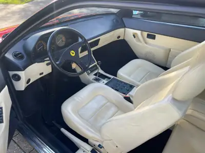 Ferrari Mondial 3.4 T — Chef-d'œuvre V8 des années 90, 4 places authentiques — Armaturenbrett