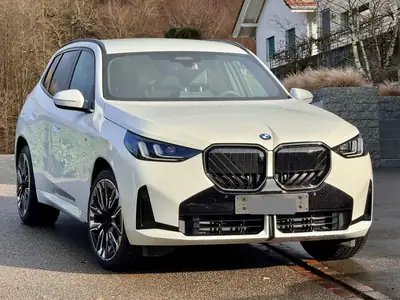 BMW X3 xDrive 30e M Sport Pro — SUV hybride rechargeable, 6000 km seulement — Außenansicht