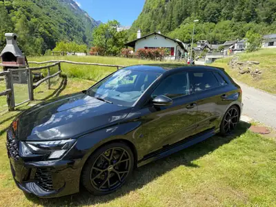 Audi RS3 Sportback 2.5 TSI quattro — 400 ch, design noir intégral, 69'000 km — dettaglio