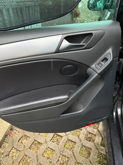 VW Golf 2.0 TSI R 4Motion — 270 ch, Quattro intégral, freins récemment rénovés — Miniatura 16