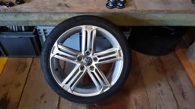 VW Golf 2.0 TSI R 4Motion — 270 ch, Quattro intégral, freins récemment rénovés — Miniatura 17