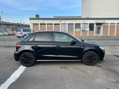 Audi A1 Sportback S-Line 1.4 TFSI — Design noir intégral, garantie 2 ans — Heckansicht