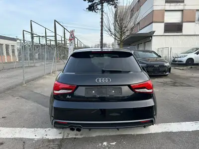 Audi A1 Sportback S-Line 1.4 TFSI — Design noir intégral, garantie 2 ans — Armaturenbrett