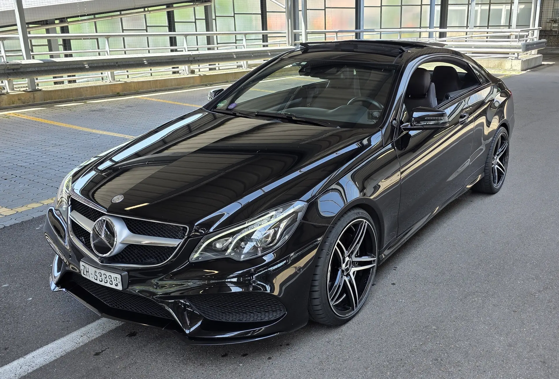 Mercedes-Benz E 400 Coupé — Élégance sportive et motorisation 333 ch, kilométrage maîtrisé — Außenansicht