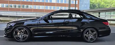 Mercedes-Benz E 400 Coupé — Élégance sportive et motorisation 333 ch, kilométrage maîtrisé — Innenraum