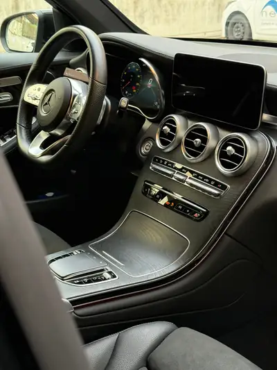 Mercedes-Benz GLC 200 AMG Line 4Matic — SUV hybride premium, 44 500 km, sans sinistre — Miniature 11