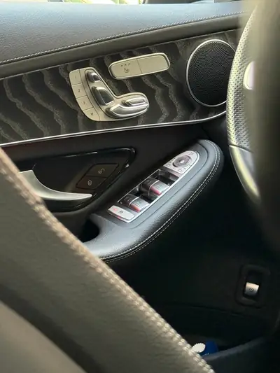 Mercedes-Benz GLC 200 AMG Line 4Matic — SUV hybride premium, 44 500 km, sans sinistre — Miniature 14