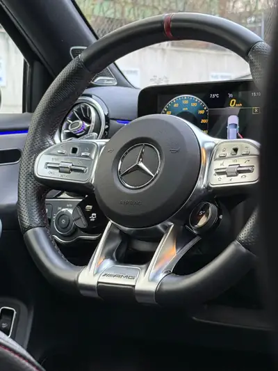 Mercedes-AMG A 35 4Matic Speedshift — Compacte sportive 306 ch, 75'000 km — Miniature 10