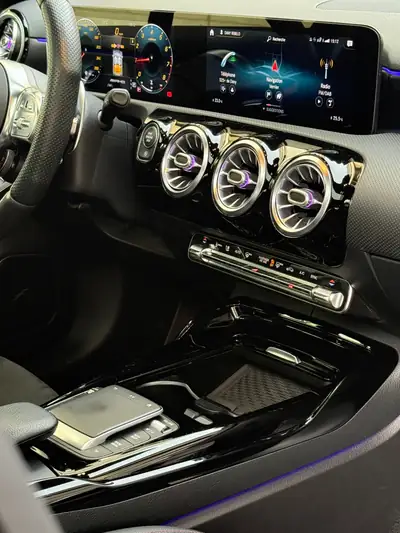 Mercedes-AMG A 35 4Matic Speedshift — Compacte sportive 306 ch, 75'000 km — Miniature 12