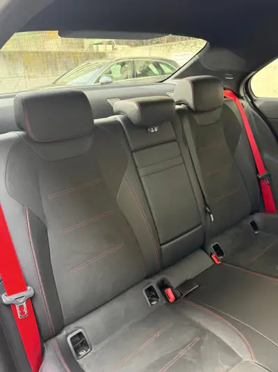 Mercedes-AMG A 35 4Matic Speedshift — Compacte sportive 306 ch, 75'000 km — Miniature 16