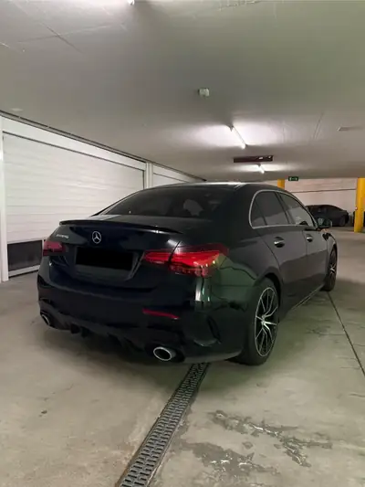 Mercedes-AMG A 35 4Matic+ — Sportive compacte haute performance, 51 500 km seulement — Armaturenbrett