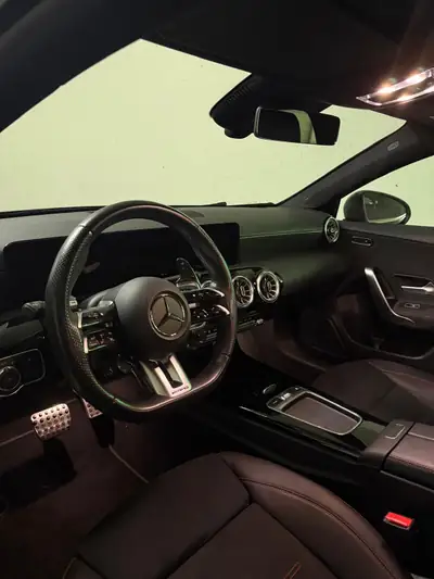 Mercedes-AMG A 35 4Matic+ — Sportive compacte haute performance, 51 500 km seulement — Miniatur 7