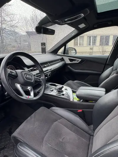 Audi Q7 e-tron 3.0 TDI Quattro — SUV hybride rechargeable, 110'000 km, sans sinistre — interni