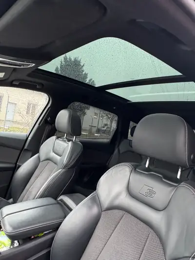 Audi Q7 e-tron 3.0 TDI Quattro — SUV hybride rechargeable, 110'000 km, sans sinistre — cruscotto