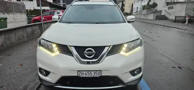 Nissan X-Trail 2.0 dCi N-Vision — SUV 4x4 spacieux, motorisation diesel efficace — intérieur