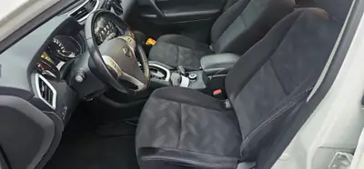 Nissan X-Trail 2.0 dCi N-Vision — SUV 4x4 spacieux, motorisation diesel efficace — Miniature 11
