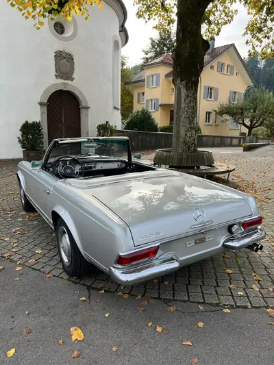 Mercedes-Benz SL 250 1967 — Cabriolet mythique, 107'711 km, histoire certifiée — Detail