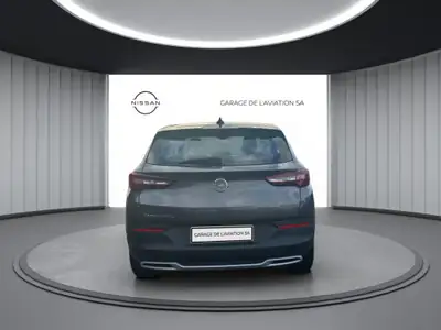 Opel Grandland X Hybrid Excel — SUV hybride rechargeable, 69'000 km seulement — Heckansicht