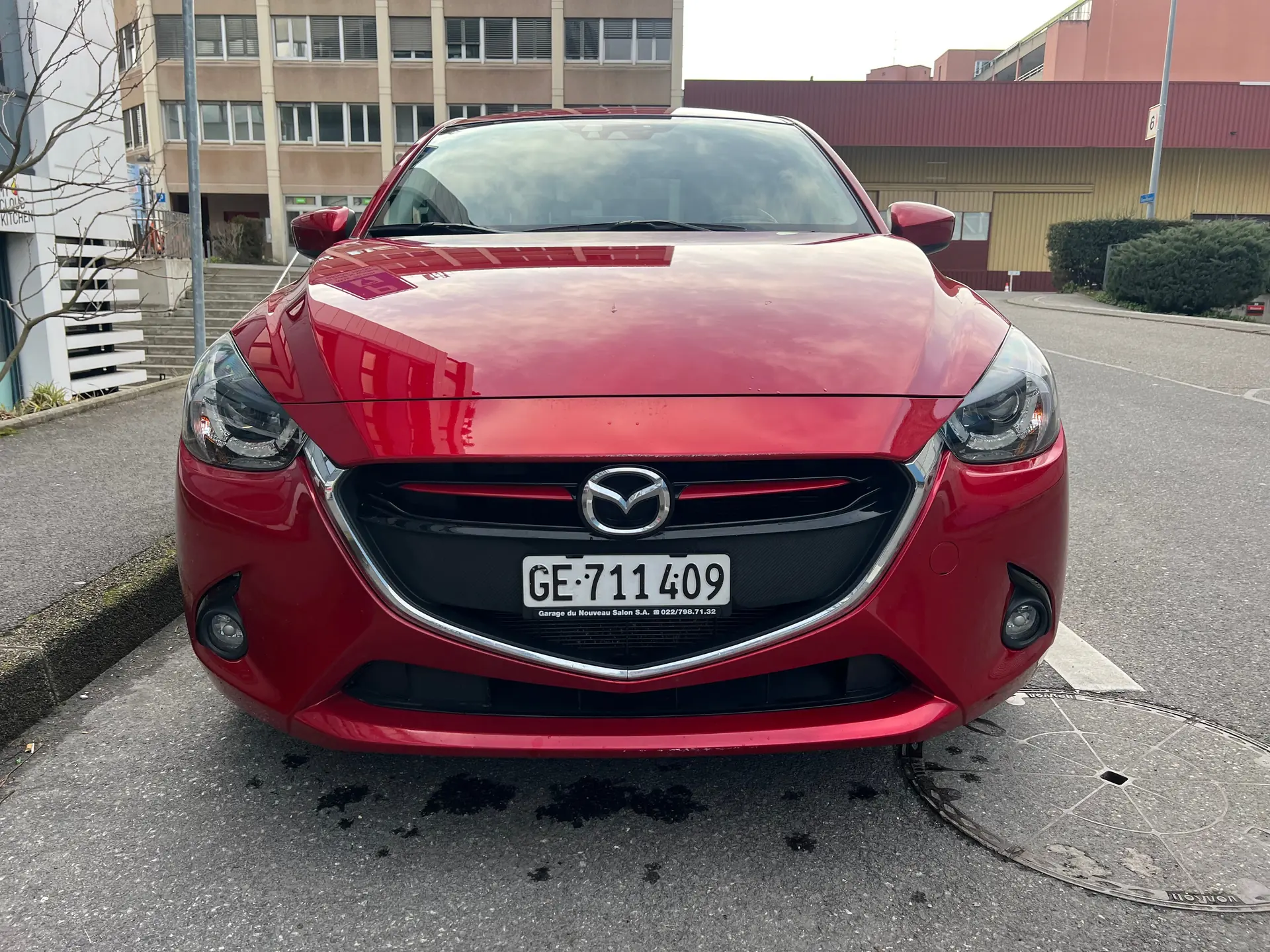 Mazda 2 1.5i Skyactiv-G Revolution — Citadine dynamique, essence efficace et fiable — vista esterna