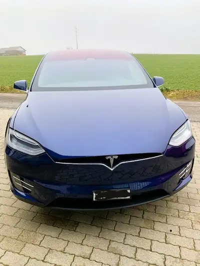 Tesla Model X Maximale-Reichweite 2019 — SUV électrique 7 places, 562 ch, Supercharging gratuit — interior