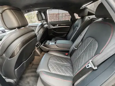 Audi S8 4.0 TFSI V8 plus quattro — Berline de prestige 605 ch, très faible kilométrage — dettaglio