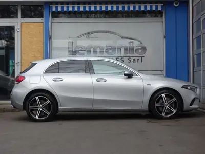 Mercedes-Benz A 250e Progressive — Berline hybride rechargeable, 79 200 km seulement — Thumbnail 8