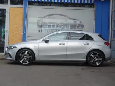 Mercedes-Benz A 250e Progressive — Berline hybride rechargeable, 79 200 km seulement — Thumbnail 7