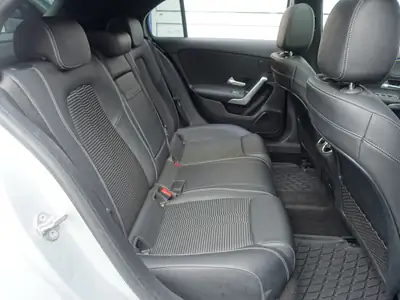 Mercedes-Benz A 250e Progressive — Berline hybride rechargeable, 79 200 km seulement — Thumbnail 15