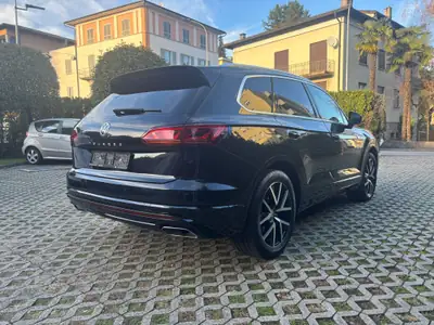 VW Touareg 3.0 TDI R Line — SUV premium diesel 286 ch, seulement 80 000 km — intérieur