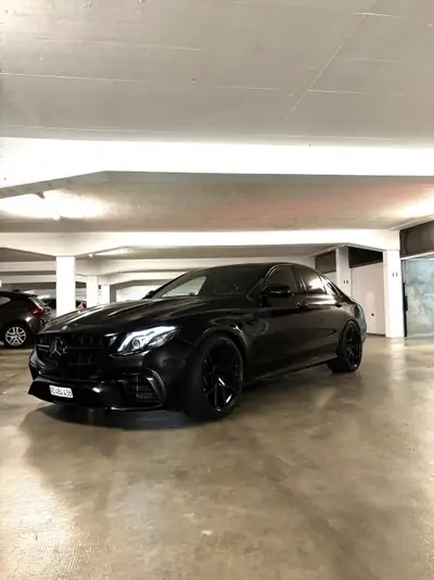 Mercedes-Benz E 63 AMG 4Matic+ — Berline de prestige 571 ch, 106 000 km — Außenansicht