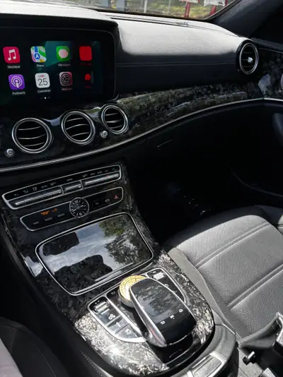 Mercedes-Benz E 63 AMG 4Matic+ — Berline de prestige 571 ch, 106 000 km — Armaturenbrett