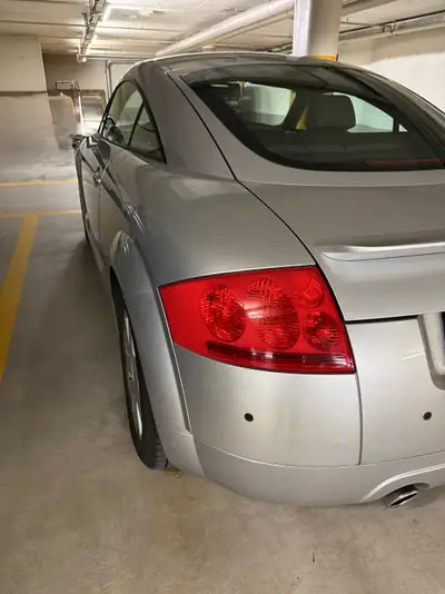 Audi TT Coupé 1.8 T — Sport compact iconique, entretien récent AMAG — Miniatur 7